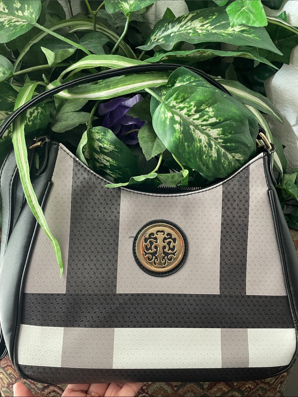 🌹 PLEADED EMBLEM HANDBAG TAN BLACK & GRAY Medium Shoulder Handbag Gold Hardware